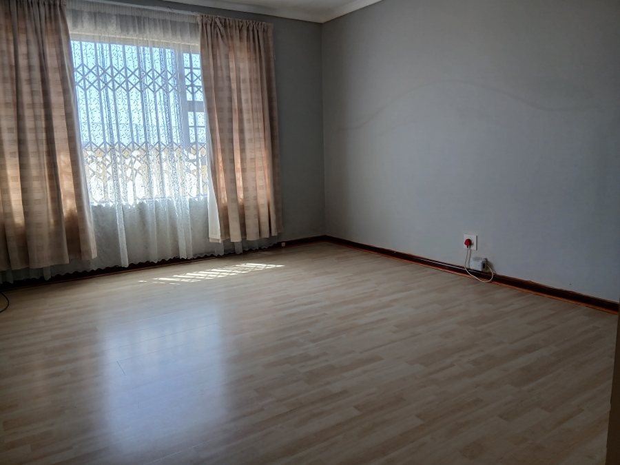 3 Bedroom Property for Sale in Pellsrus Eastern Cape